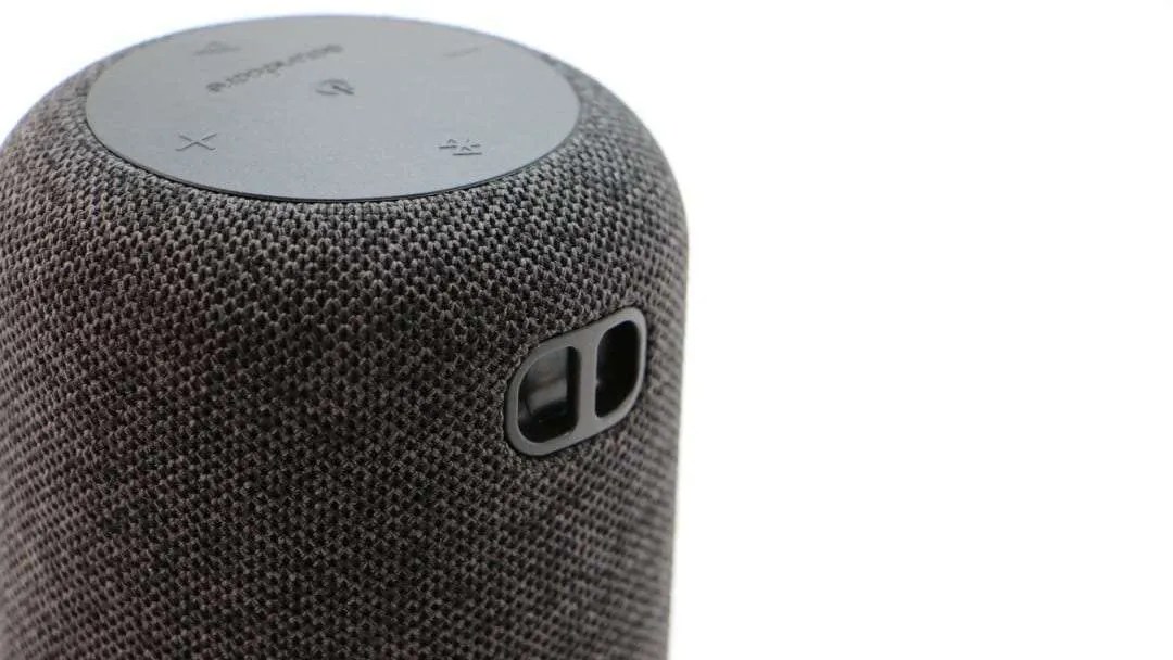 soundcore motion q portable bluetooth speaker