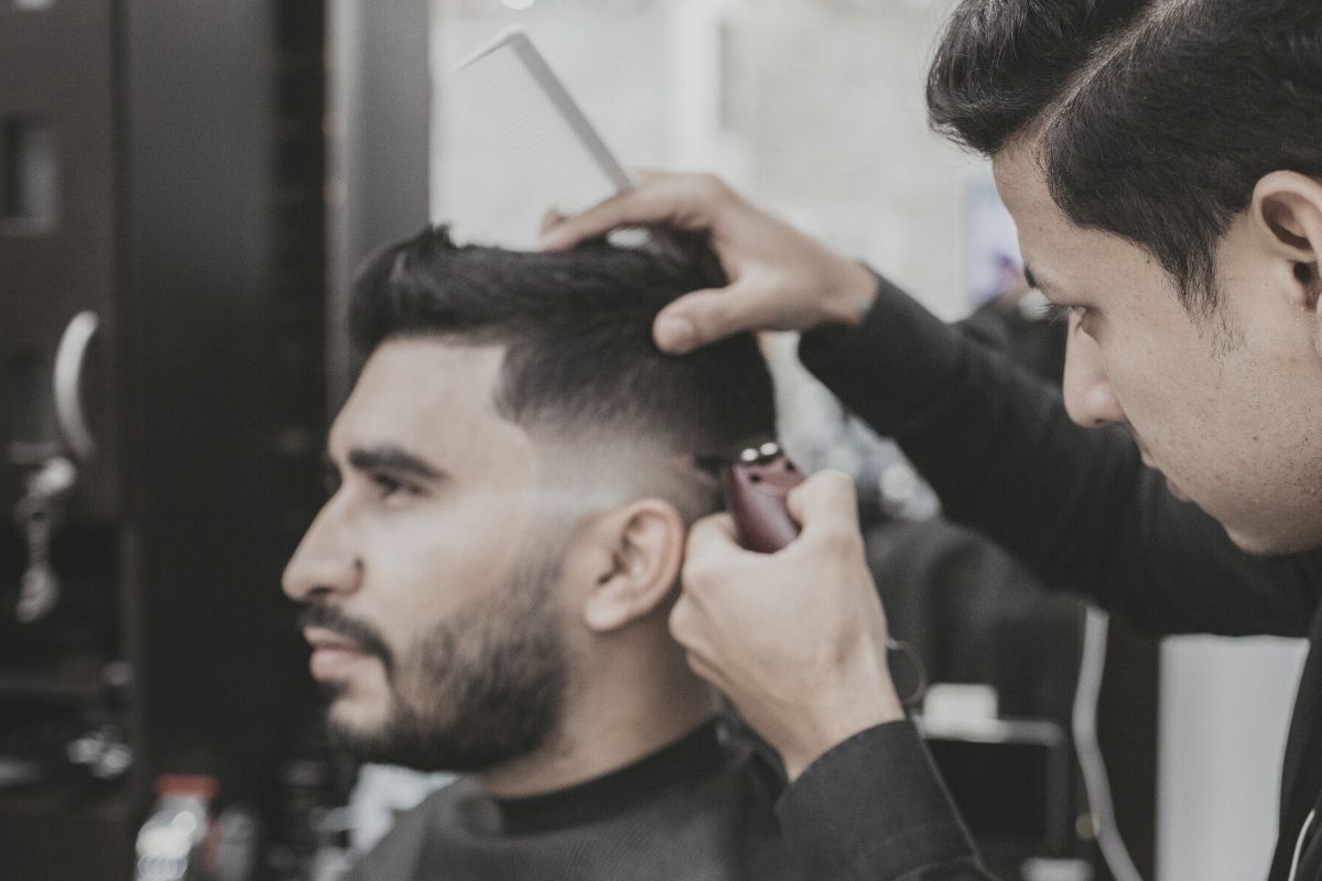 29/06/2021 · kurz frisuren männer geheimratseckenfrisuren locken geheimratsecken undercut mohwk dünnes haar moderne mittellang frisuren mit hoher stirn und geheimratsecken sidecut für geheimratsecken hohe stirn rockabilly frisuren herren frisuren 2019 kurze männer haarschnitte undercut man bun co. Mannerfrisuren Haarschnitte Frisuren Fur Manner