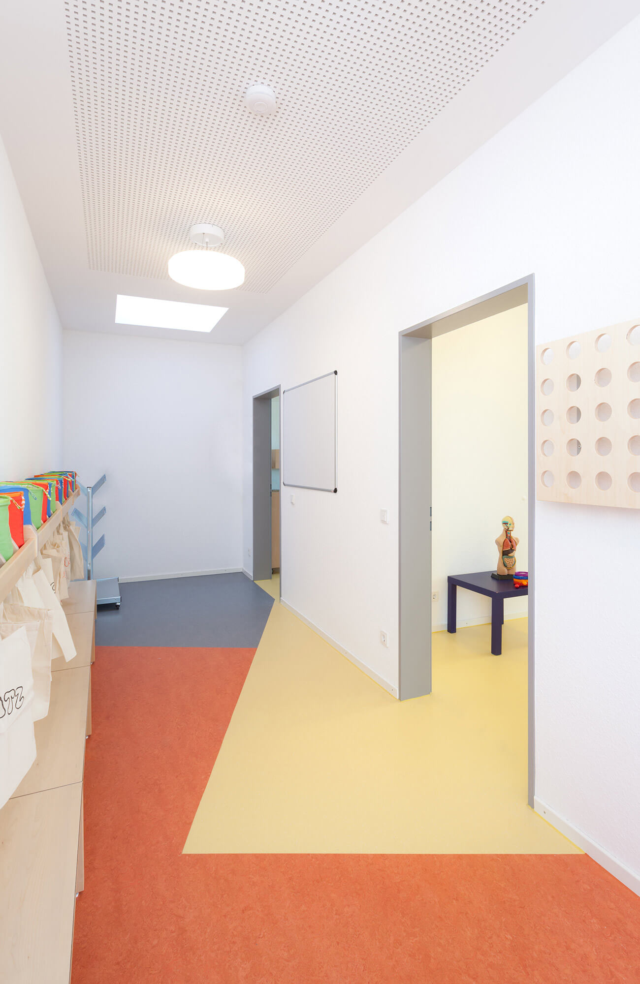 2 in wesseling keldenich, ☎ telefon 02236 88840 mit ⌚ öffnungszeiten und anfahrtsplan. Kita im Holzkamp - Maier + Hollenbeck