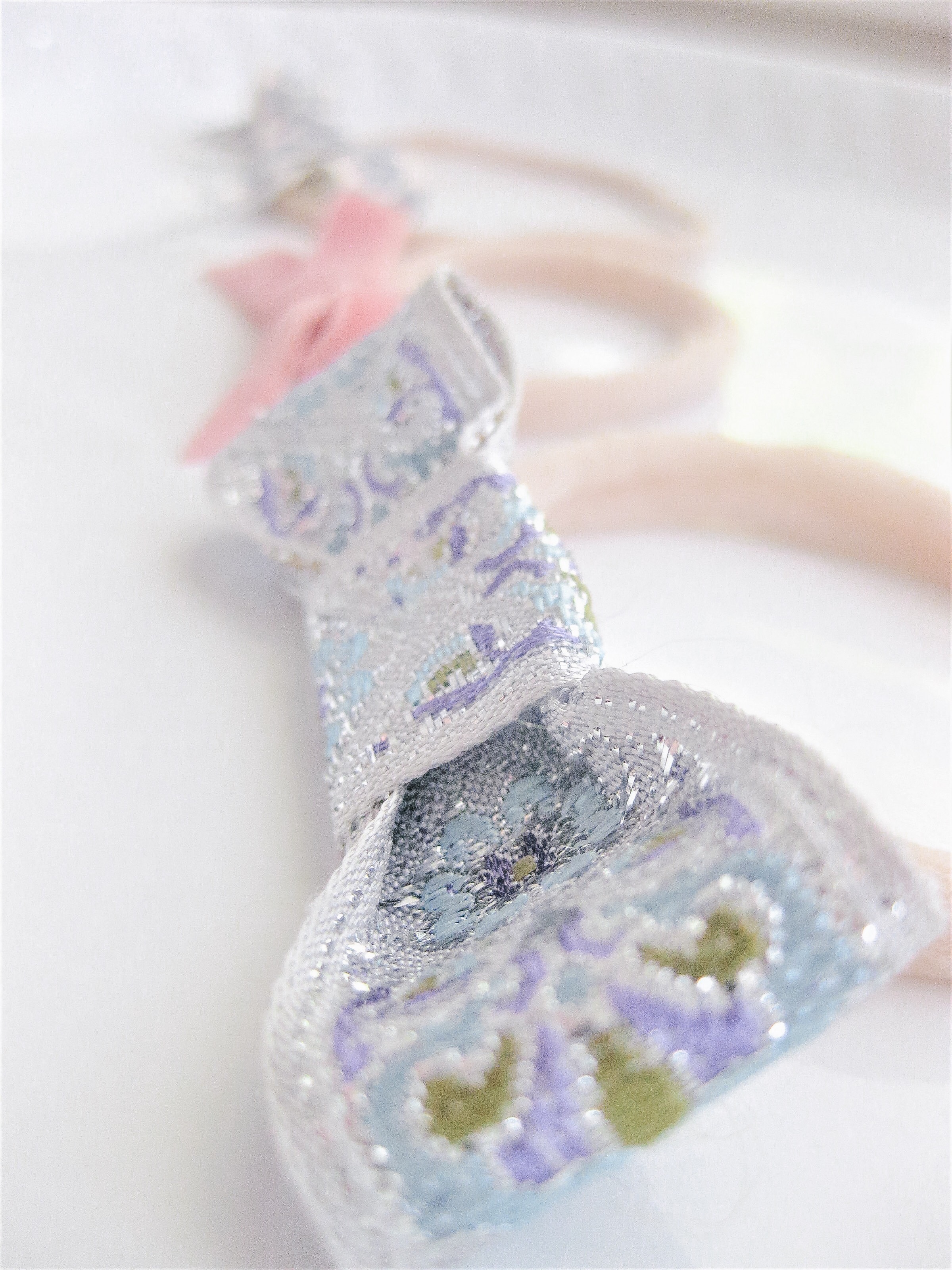 The Best DIY Easter Gift Ideas For Kids - DIY Baby Nylon Headbands