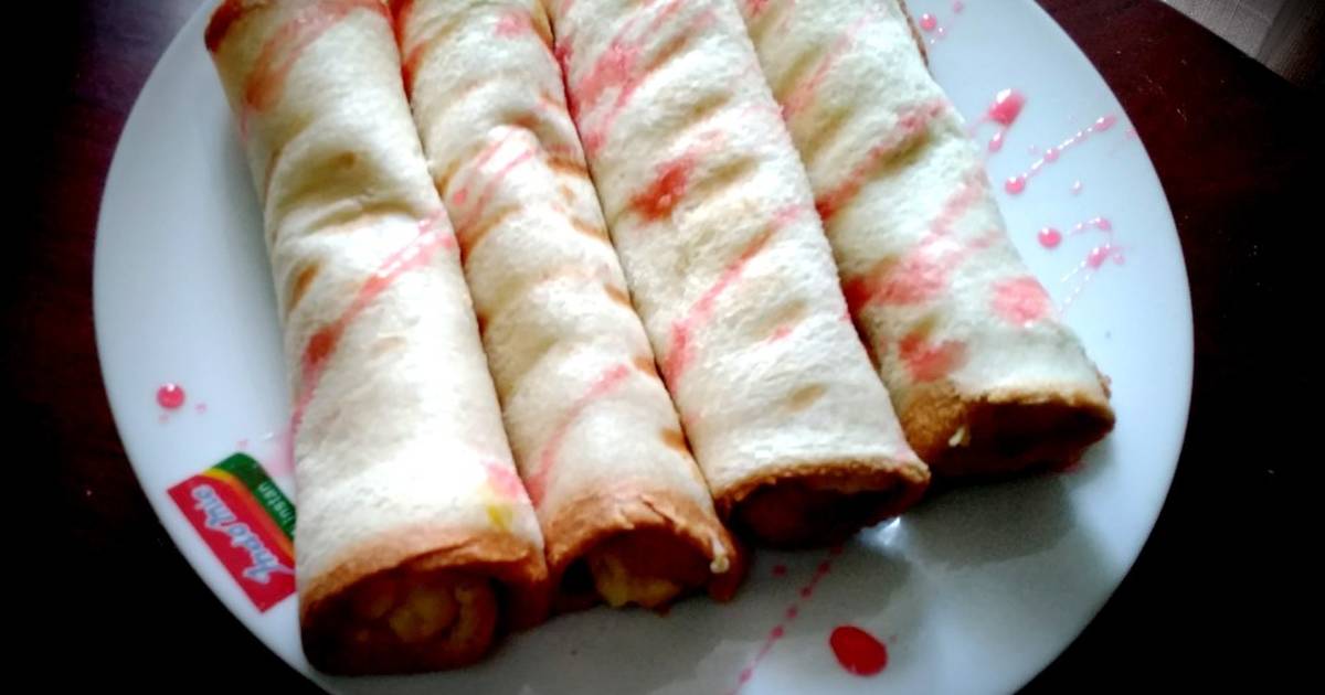 Seperti dikutip dari akun youtube fun cooking with yackikuka, selasa (15/12/20), berikut resep bolen pisang dan cheese roll yang simpel buat . Cara Membuat Vhese Roll / Cara membuat kentang stik cheese !!!! - YouTube