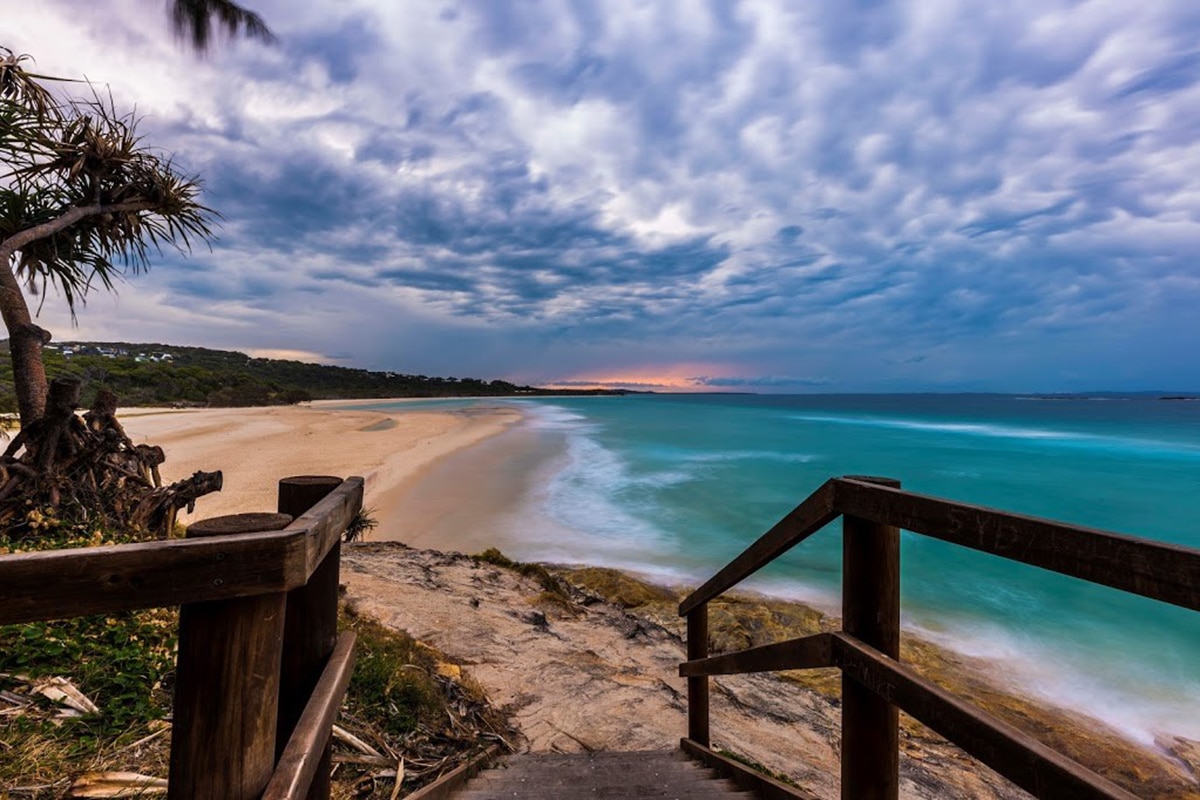 Brisbane Beach : 10 Best Beaches Near Brisbane Man Of Many