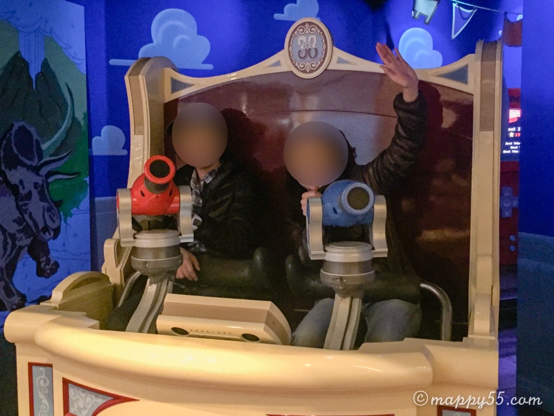 カリフォルニアアドベンチャーにあるアトラクション トイマニは混んでる トイマニで高得点を狙うコツ Mappy S Disney Dreams