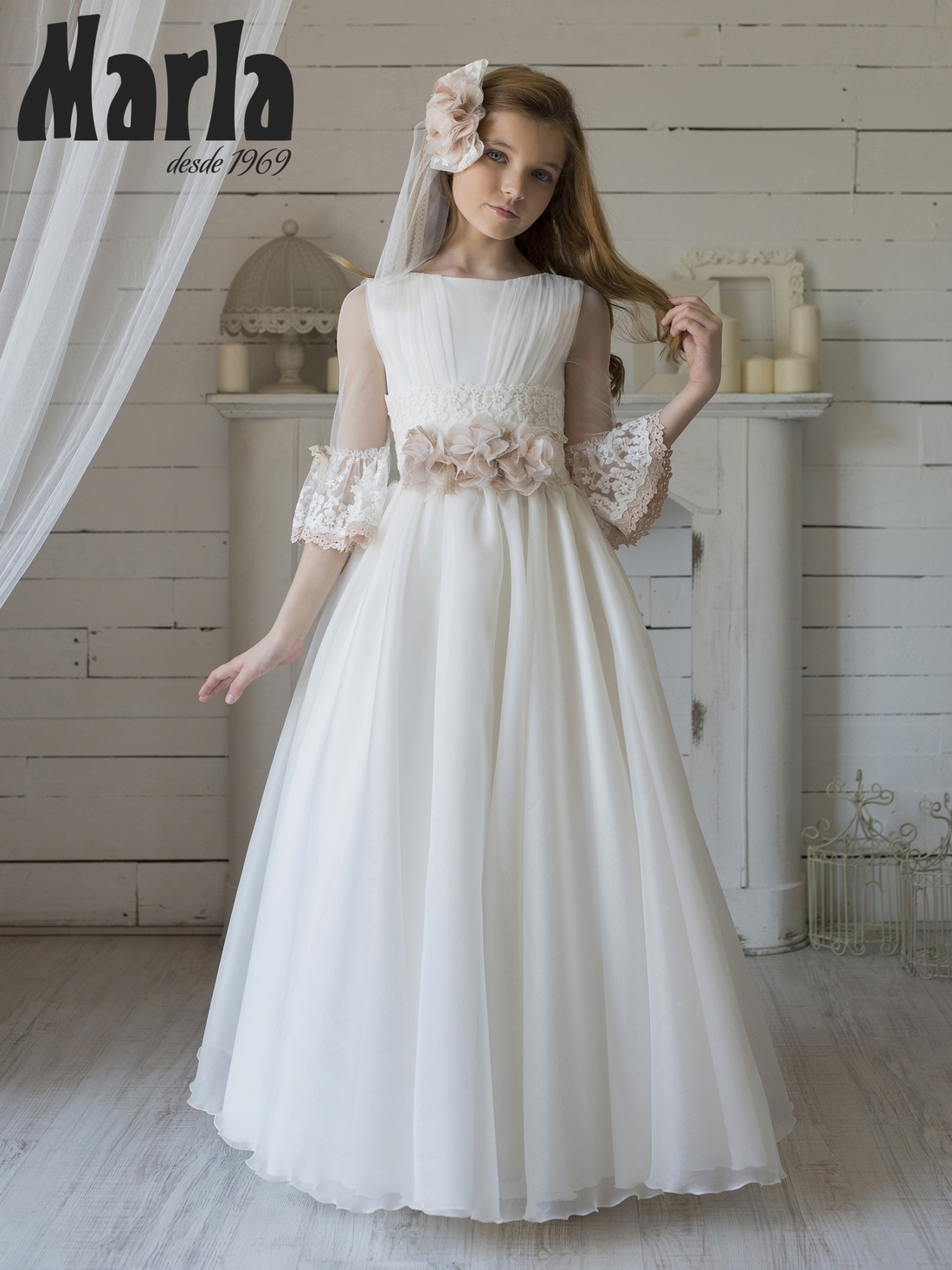 Veamos ahora, 20 mejores fotos de peinados de niña para boda sencillos 2020. Vestido ComuniÃ³n 2020 Marla Modelo K188 Vestidos De