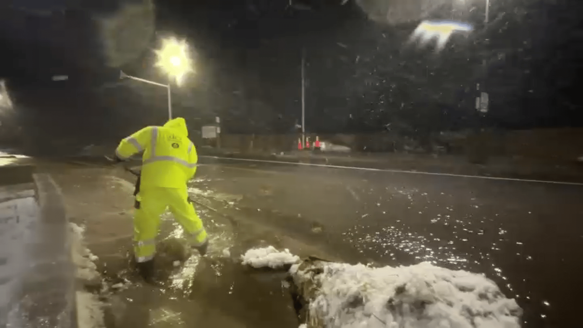 Live updates: Massive nor’easter battering Boston area Monday