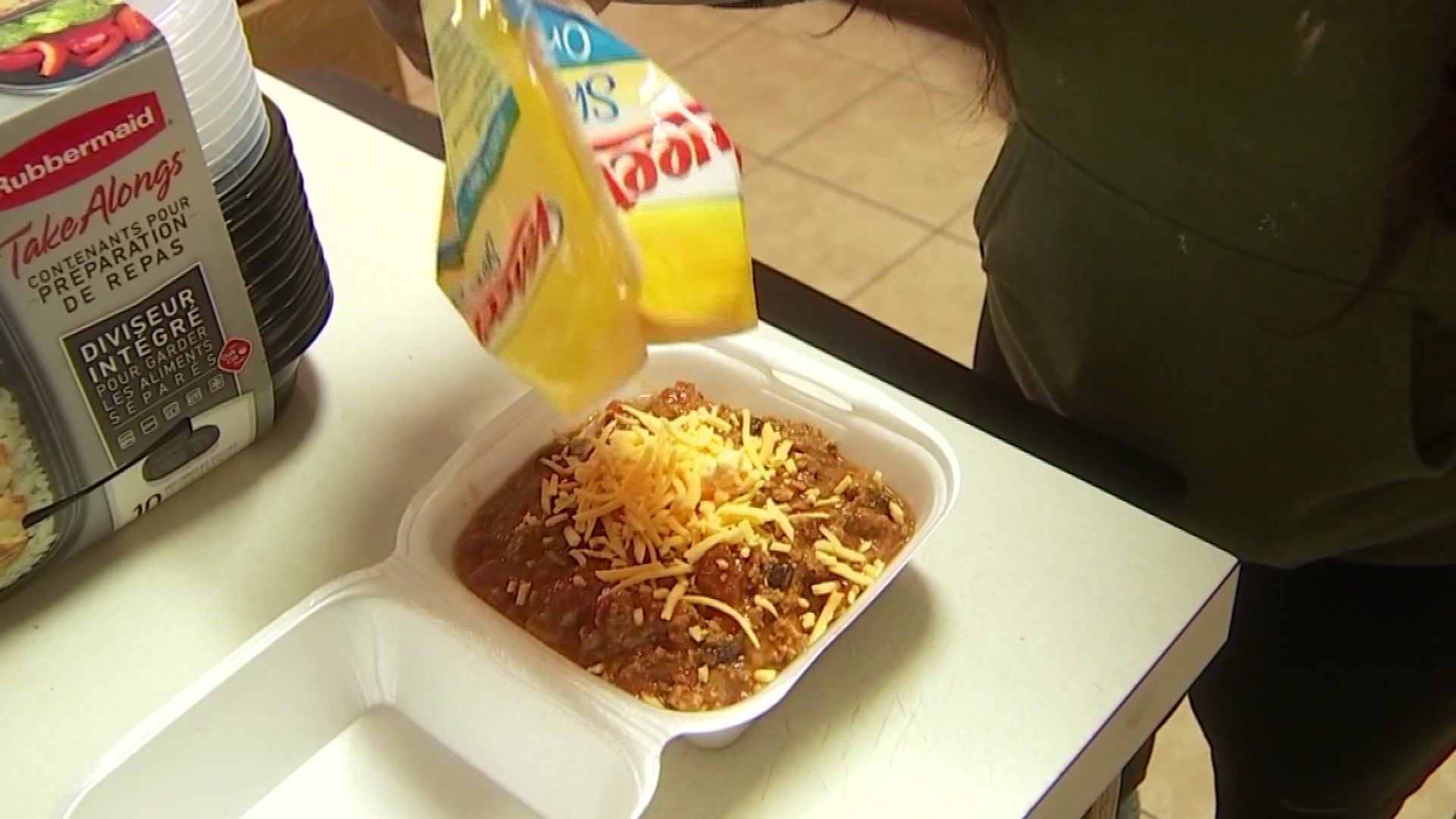 Denton Food Truck Owner Serves Free Hot Meals During Record-Cold Weather - Vimarsana News