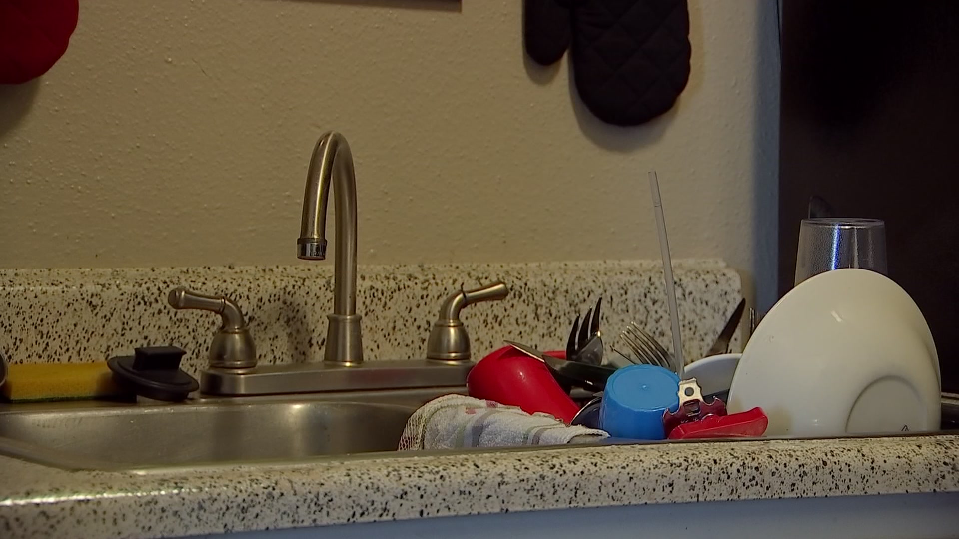 Sunday Marks Full Week Without Running Water for Some in West Fort Worth - Vimarsana News