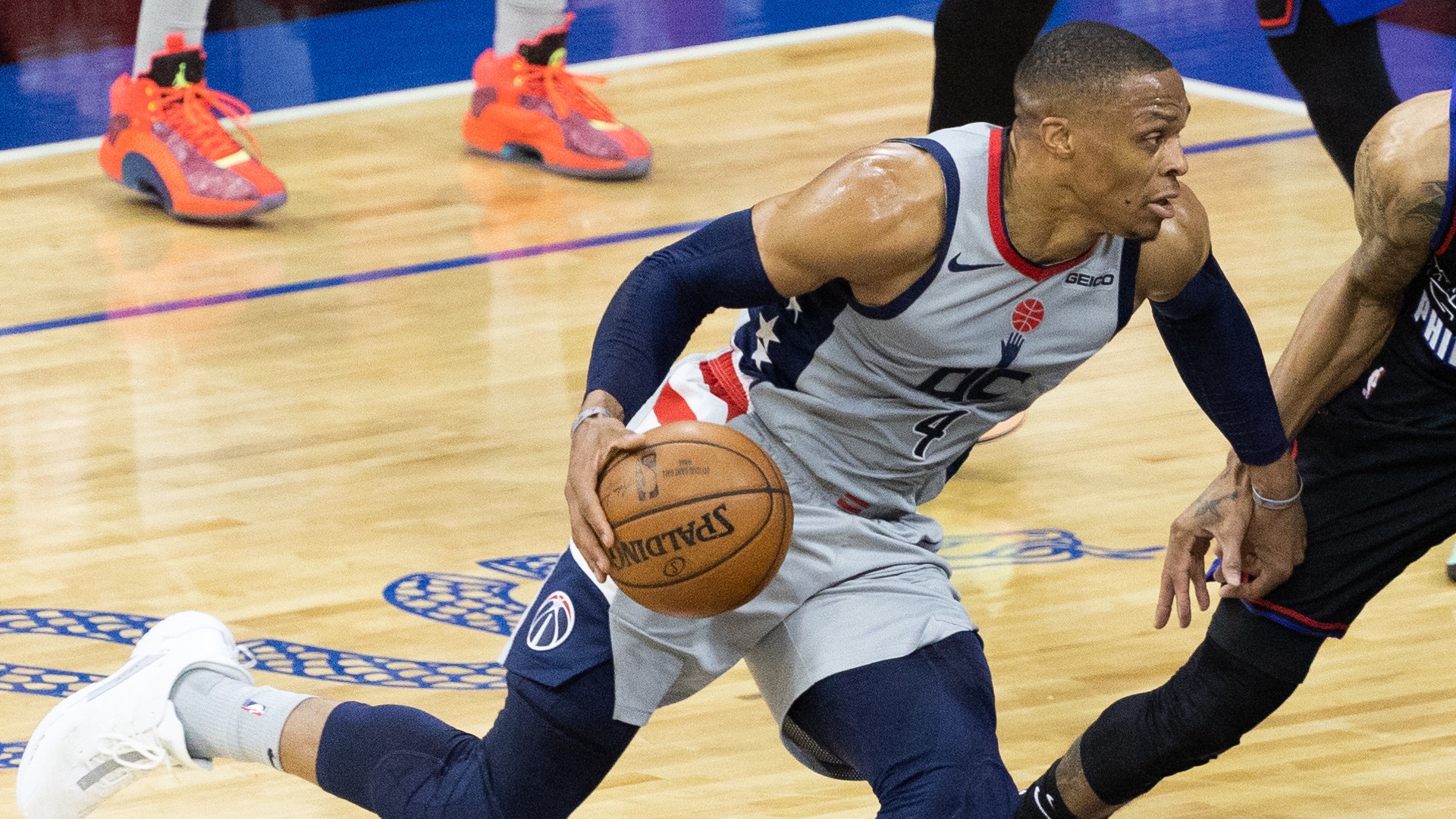 Philadelphia Fan Throws Popcorn at Russell Westbrook as He Exits Game With Injury