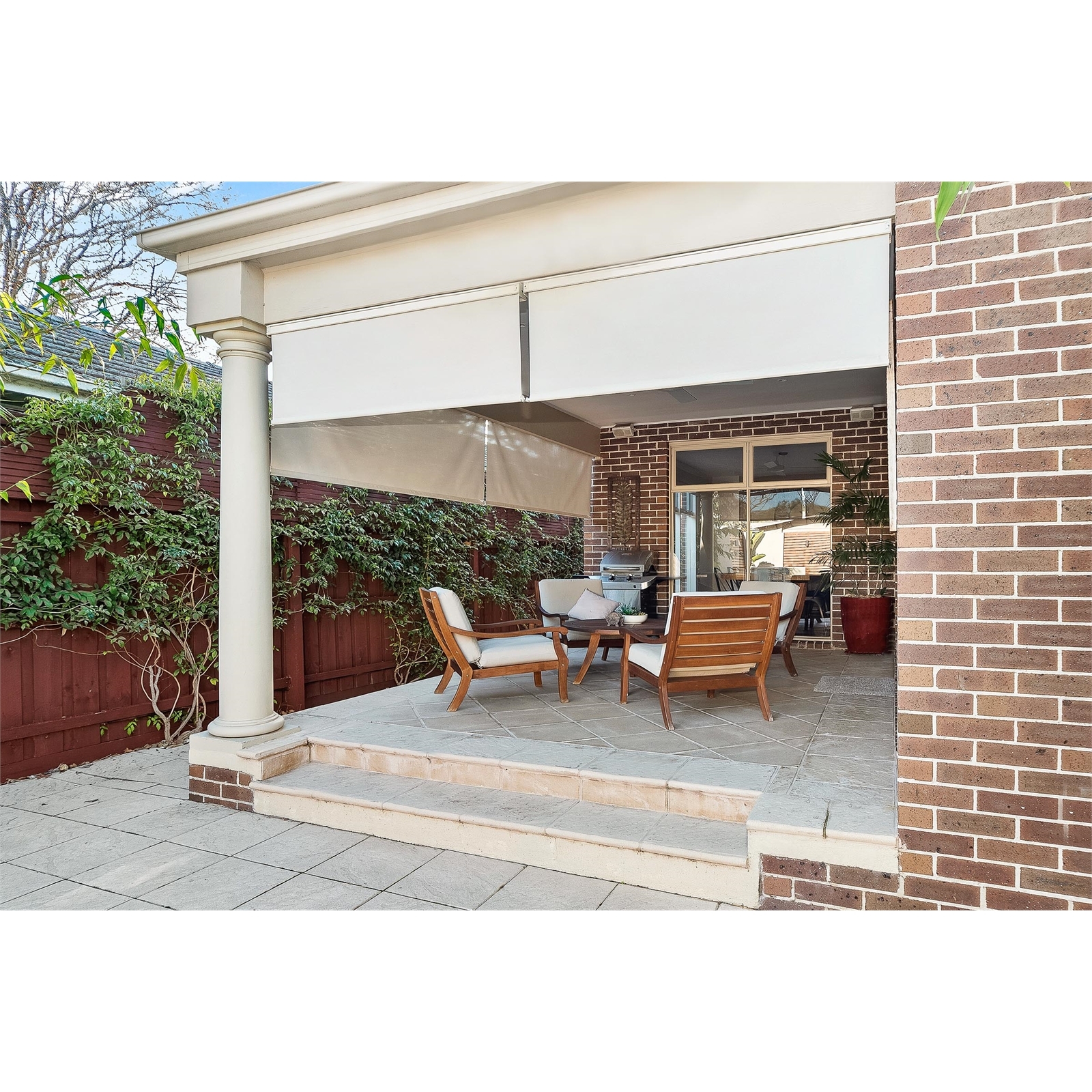 Coolaroo?s range of shade and screen solutions are designed to enhance the home and garden. Coolaroo 2.4 x 2.4m Gun Metal Easy Release Outdoor Roller
