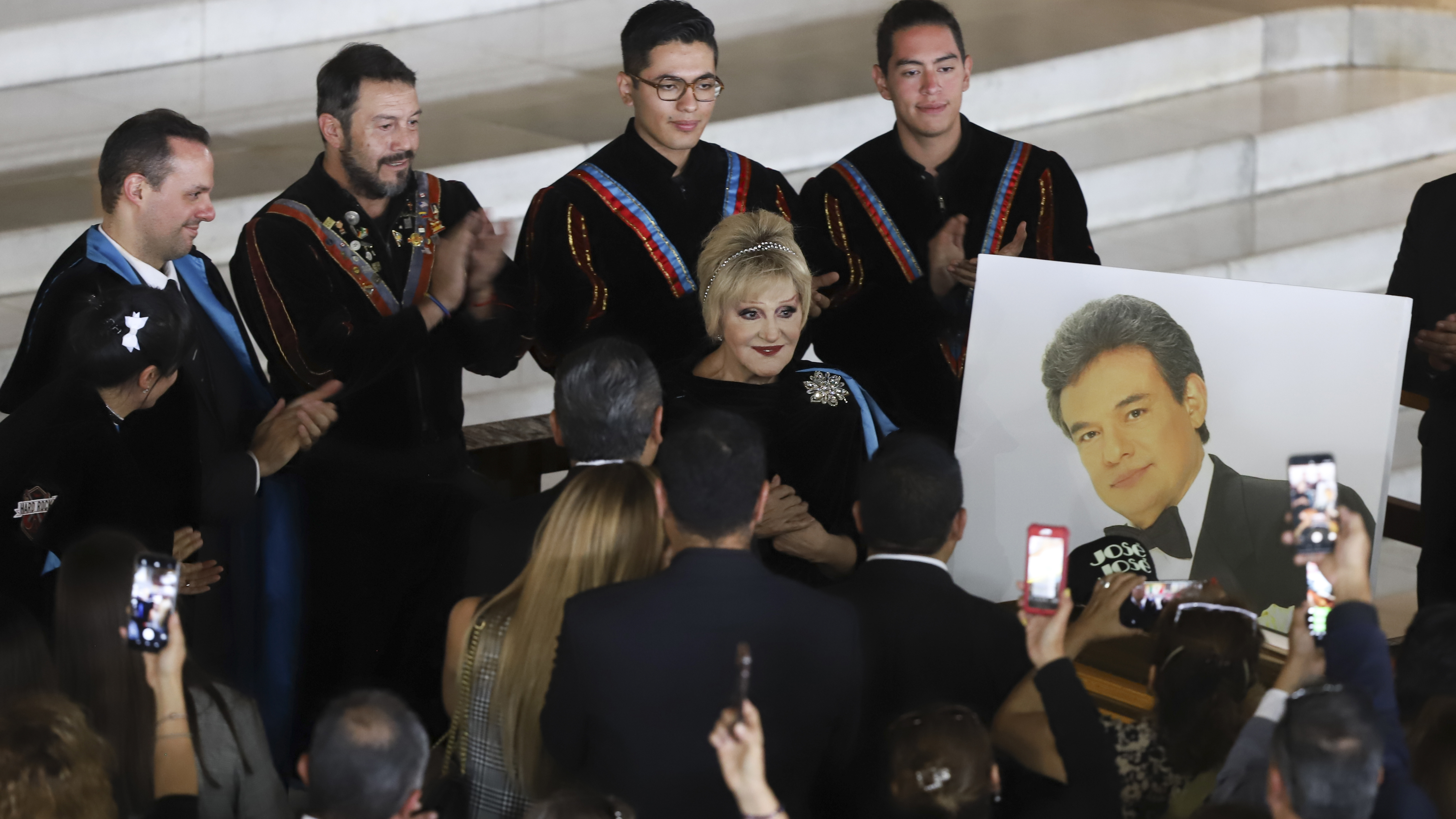 Anel Noreña, exesposa de José José, habría sido nombrada