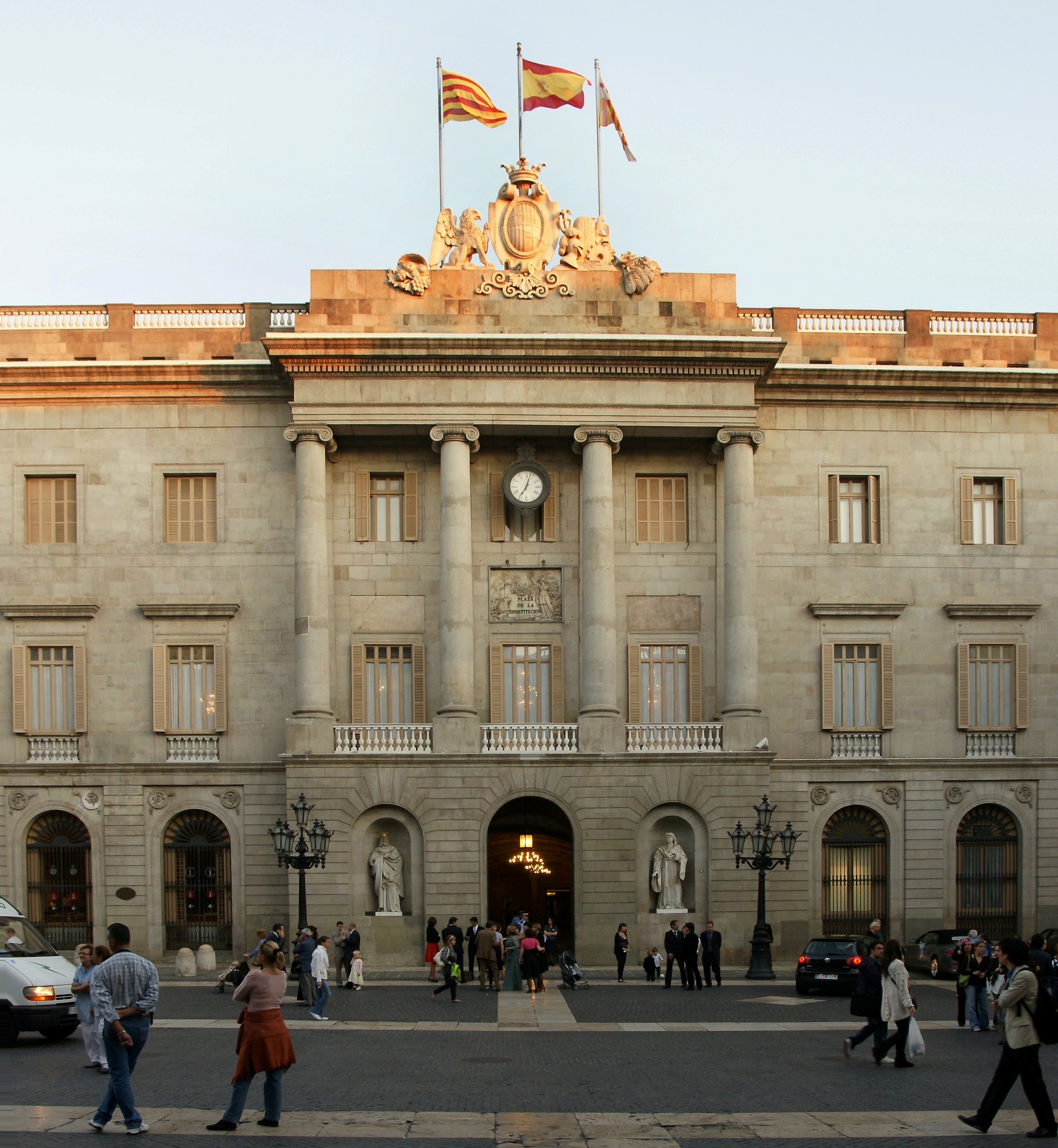 A sightseeing tour of barcelona. Ajuntament De Barcelona Attractions In El Gotic Barcelona