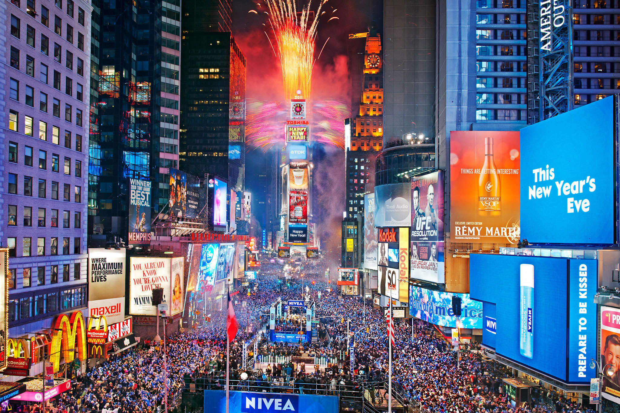Las vegas ($314) vegas throws great parties! Times Square New Year S Eve Guide To Ring In 2022