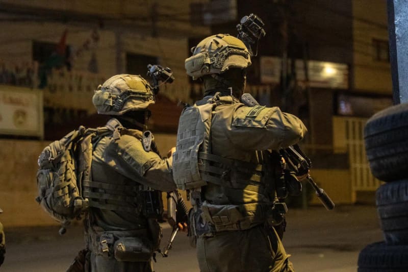 Paratroopers kill terrorist who threw rocks at Israeli citizens, soldiers near Ofra in West Bank