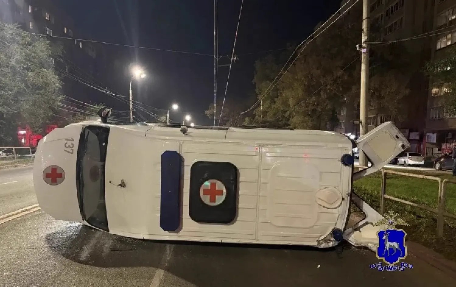 В Самаре три сотрудника скорой помощи пострадали в ДТП В Самаре три сотрудника скорой помощи пострадали в ДТП