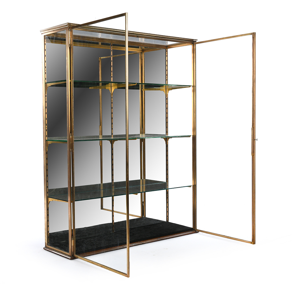 Vitrine en laiton à miroir | Mes Découvertes - Julien Cohen
