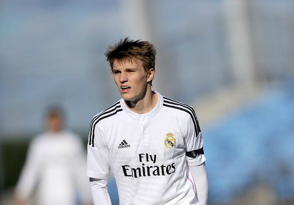 Chelsea and liverpool are reportedly ready to join arsenal in pursuit of real madrid playmaker martin odegaard, valued at around €50 million. Martin Odegaard: Southampton plotting loan signing of Real