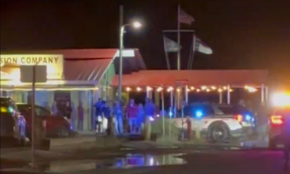Three killed in sail-by shooting after gunman opens fire on waterfront bar Three killed in sail-by shooting after gunman opens fire on waterfront bar