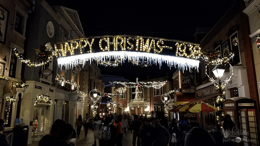 The holidays at universal orlando resort will begin on november 13th, 2021 and end on january 9th, 2022. Top Reasons To Visit Universal Studios Hollywood This Holiday Season Michelle S Party Plan It