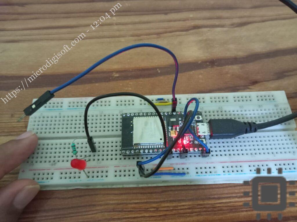 ESP32 Capacitive Touch Sensor Pins with Arduino IDE