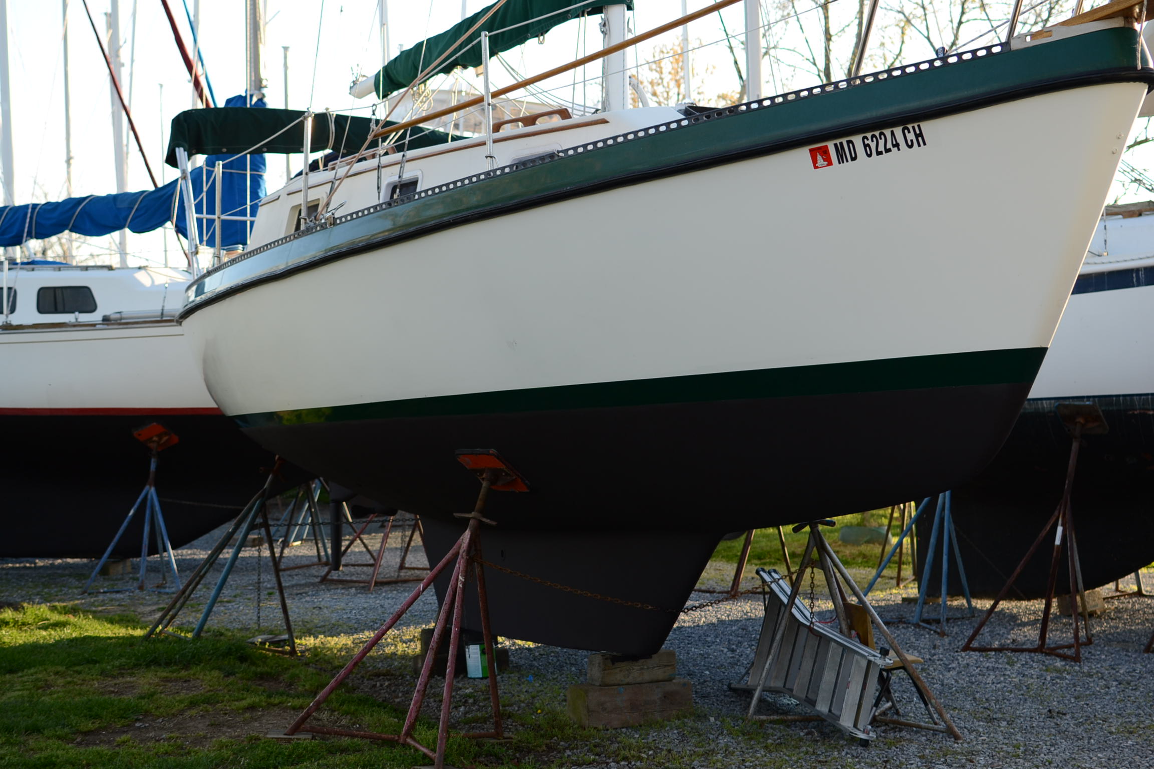 I want some kind of contrast stripe of stripes for next season if the boat is ready. Boot Stripes And Water Pumps Middlebaysailing