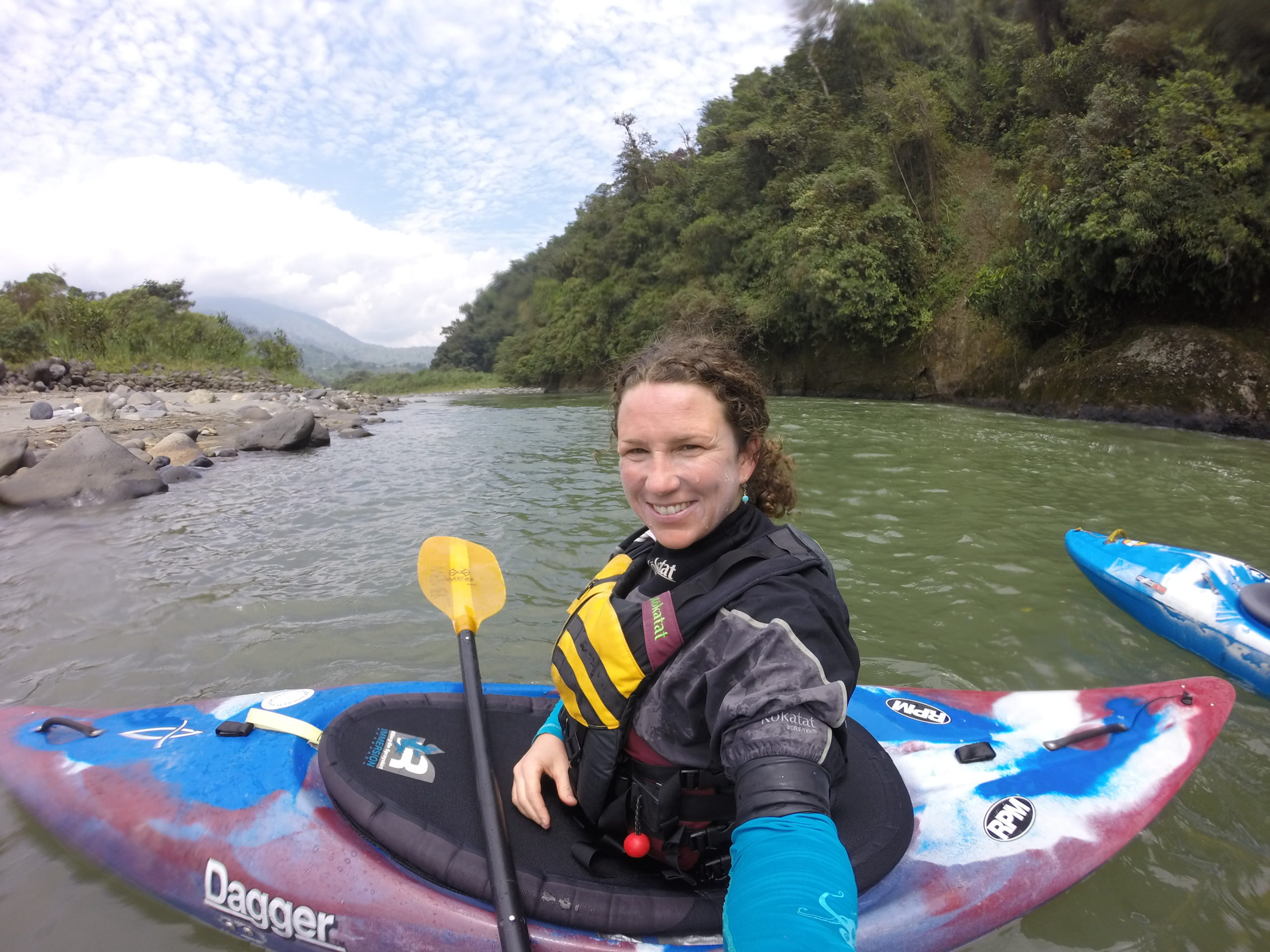 The same could be achieved, of course, by using rope. Glossary Of Recreational Kayaking Terms Mind Body Paddle