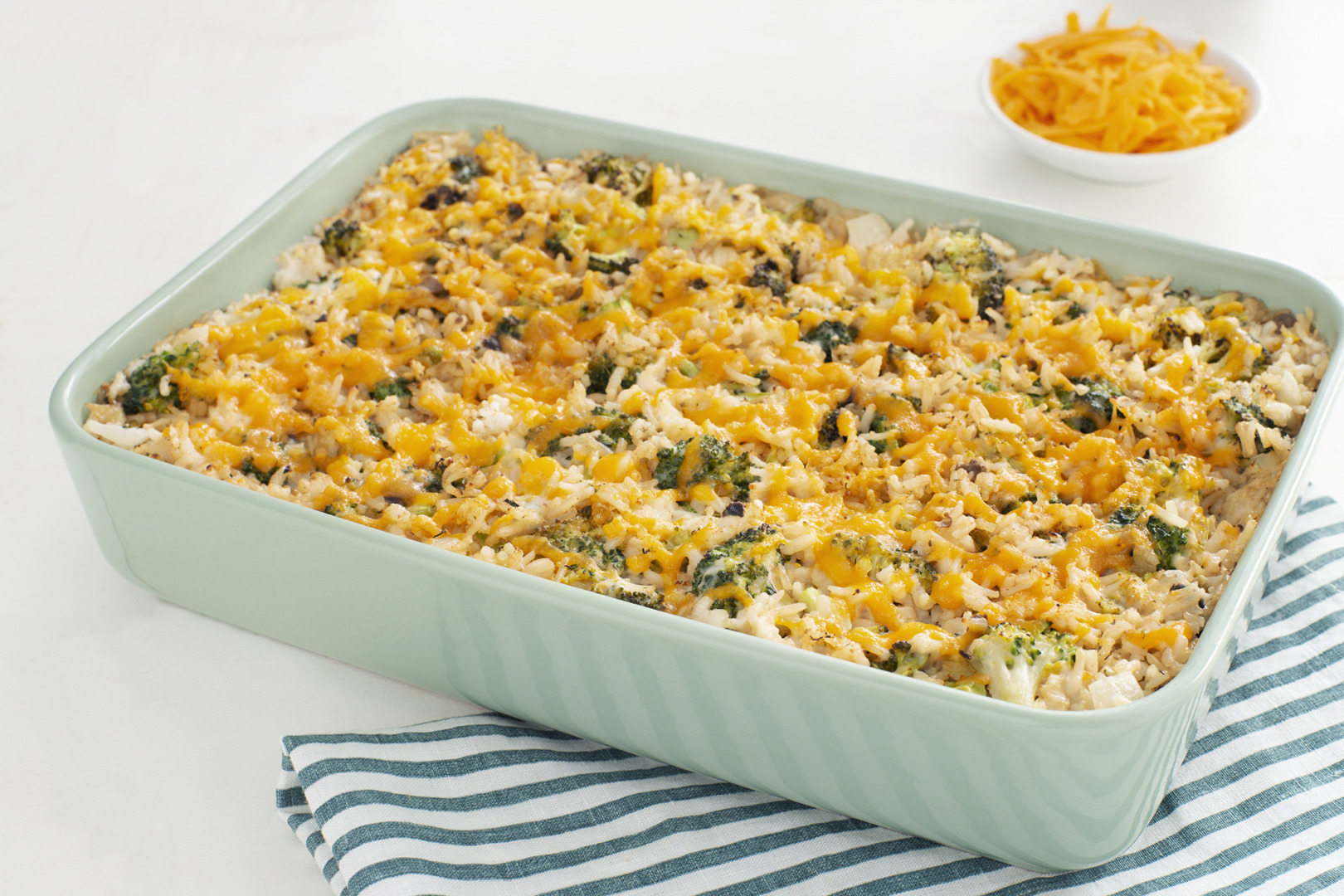 Slow cooker meals are the best! Cheesy Broccoli Rice Casserole With White Rice Minute Rice