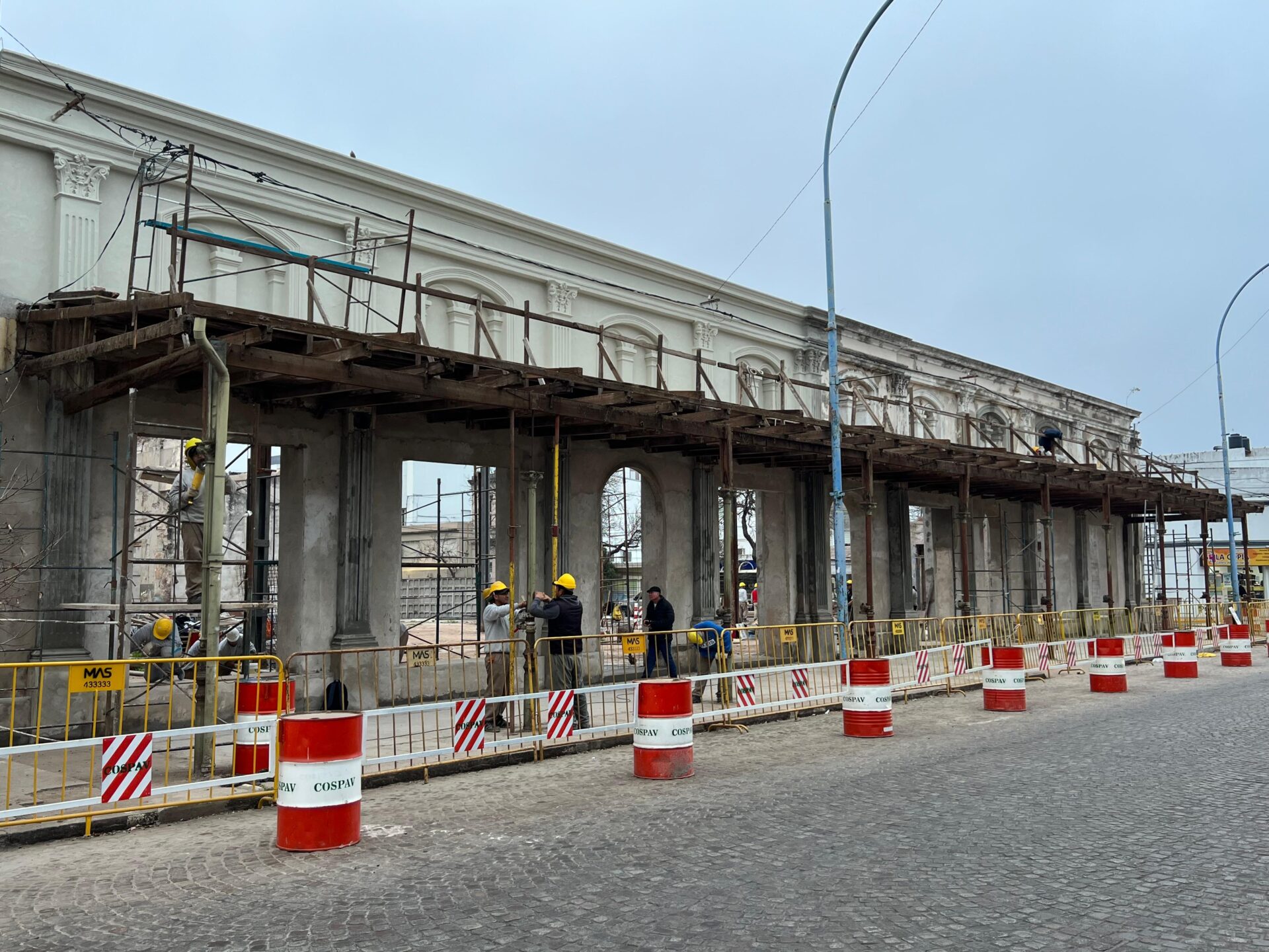 La Recova y la Plaza 25 de Mayo cambian su imagen: así avanzan dos de las obras más importantes del centro de Rafaela La Recova y la Plaza 25 de Mayo cambian su imagen: así avanzan dos de las obras más importantes del centro de Rafaela