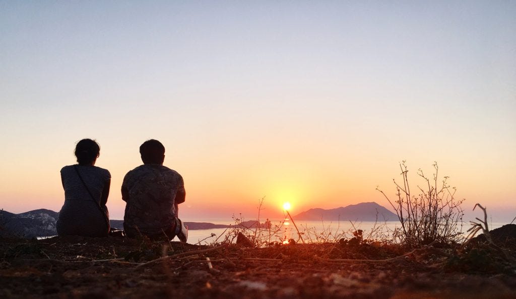 Sunset atau matahari terbenam sering kali memberikan pemandangan yang super keren dan mengesankan. Real Friends By Ajay Dahiya The Pollination Project