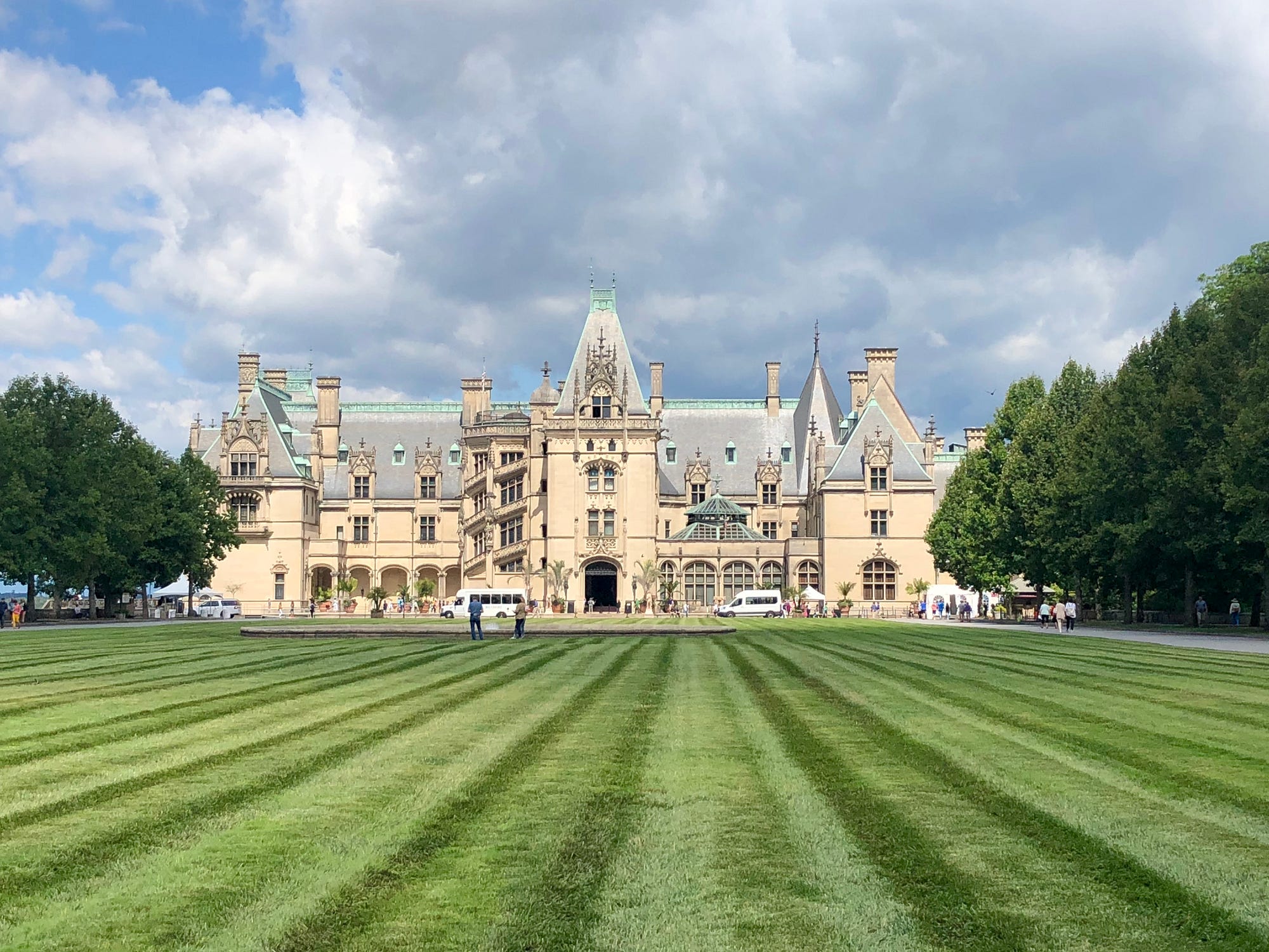 That doesn't mean you can't use a few clever design tricks to make a small living room feel more expansive. The Magical Experience Of Visiting The Biltmore Estate By Dawn Bevier The Partnered Pen Medium