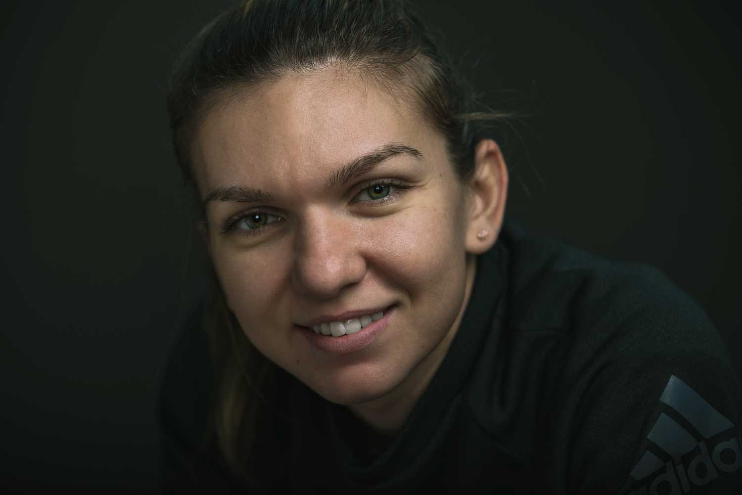 Hos eurosport kan du följa det här mötet direkt och få uppdateringar om de viktigaste händelserna. Simona Halep Gets Her Break In Her Struggle To Become The World S By Dor Decat O RevistÄƒ Medium