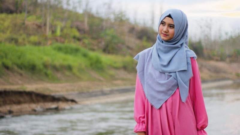 By guawan 7:17 pm 2 comments. Terjemahan Lirik Lagu Alfina Nindiyani Ghuroba By Marketku Medium