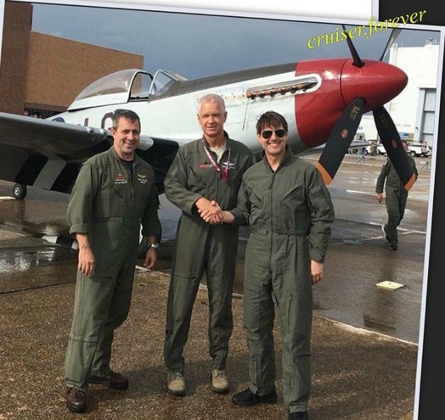 Tom Cruise and the real NAVY Pilots that helped film the flight sequences for Top Gun: Maverick (2022)