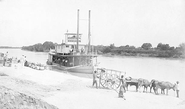 The steamer Bessie, on the Rio Grande River, loading up at Fort Ringgold, Texas en route to Brownsville, circa 1890. | Location: Rio Grande River, Texas, USA. (Photo by © CORBIS/Corbis via Getty Images)