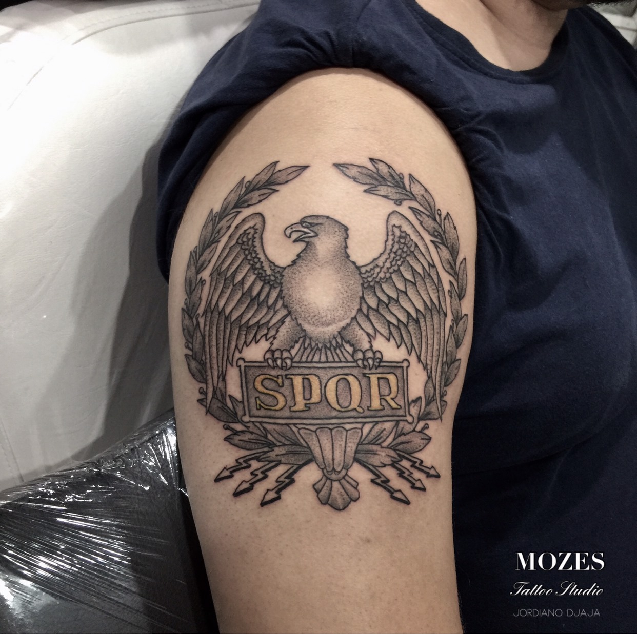 Mozess Tattoo – Tattoo Dotwork, Whip 1237_x_1242_jpg