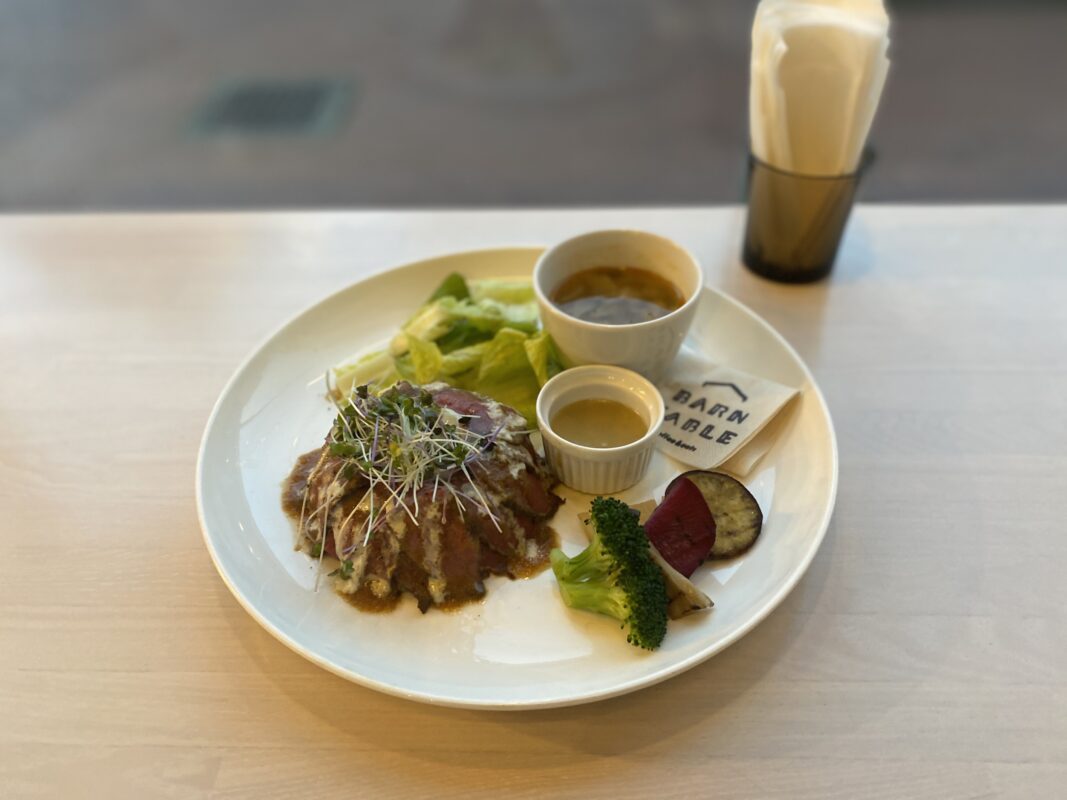 Barn Table イタリアン フレンチを掛け合わせた絶品料理が楽しめるカフェ ココハマ