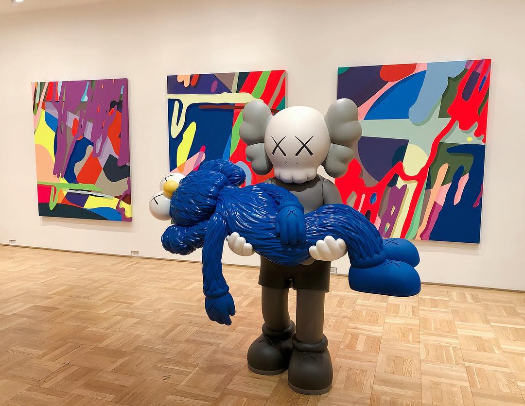 È stata comprata in una vendita immobiliare qualche anno fa. L Installazione Kaws A Singapore Mvc Magazine