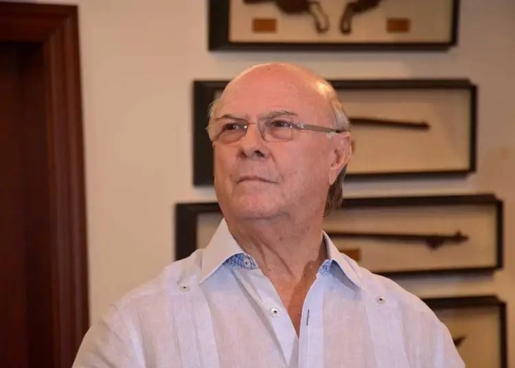 Hipólito: “Mi candidata es Carolina y yo no soy Leonel que anda con el hijo” Hipólito: “Mi candidata es Carolina y yo no soy Leonel que anda con el hijo”