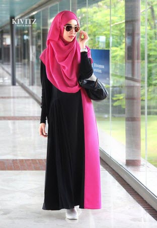 Warna pink memang menjadi salah satu warna favorit hijaber. Kombinasi Warna Jilbab Dan Pakaian Yang Cocok Fashion Wanita Dan Pria