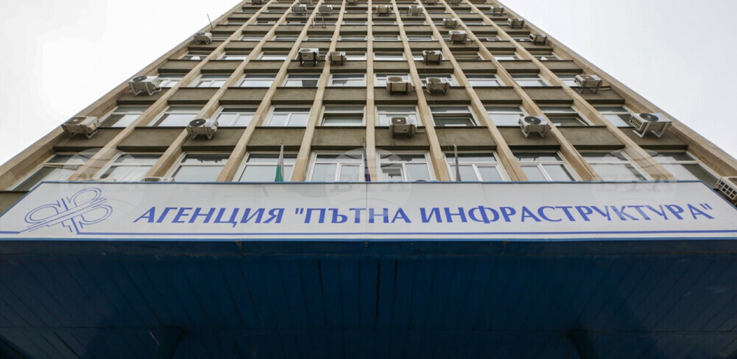 Само в 24-chasa.eu: Паразитът АПИ даде на наша фирма 340 млн. за мантинели, прецака водещ производител (ЧАСТ 1)