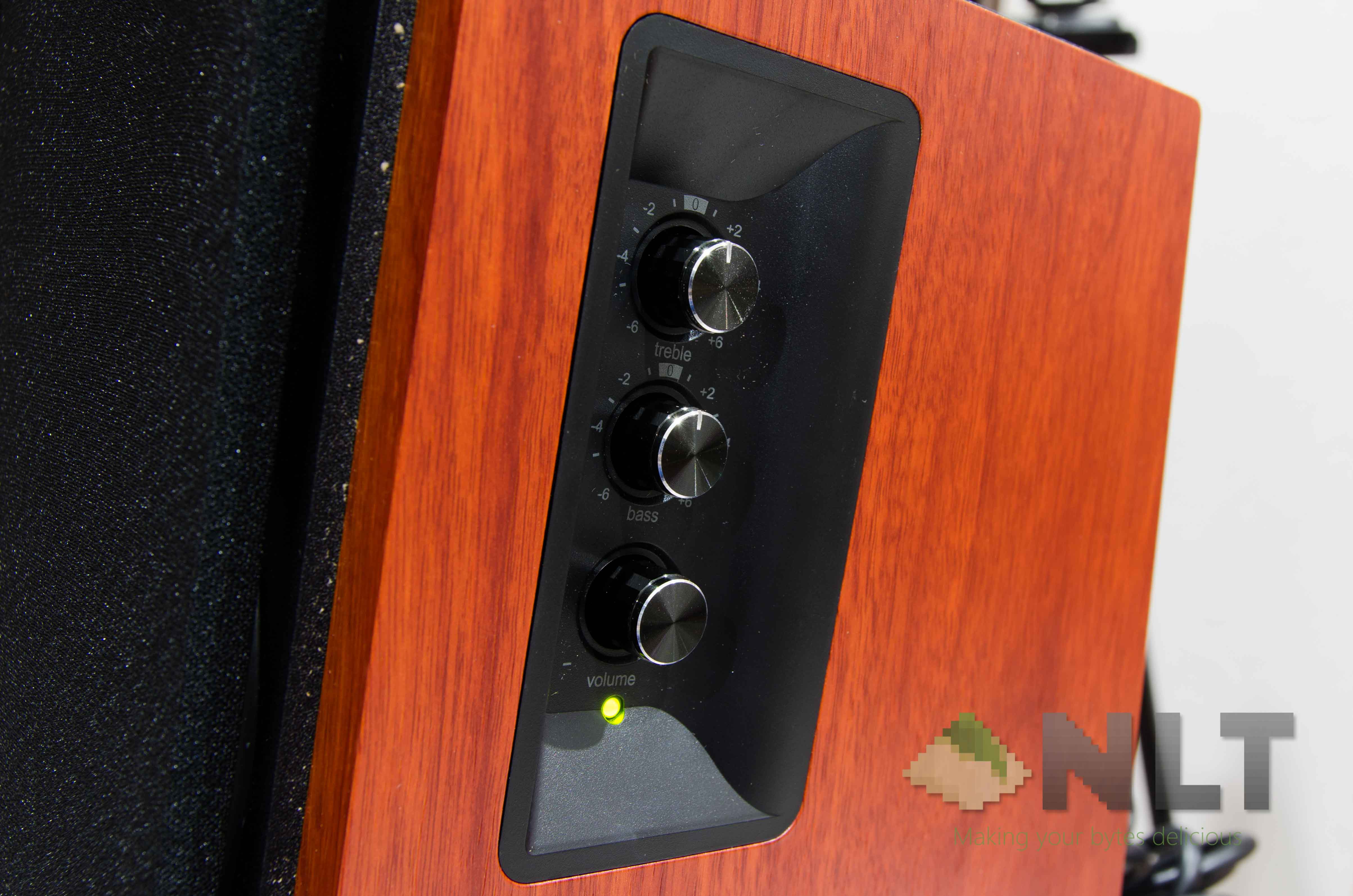 edifier r1700bt bass