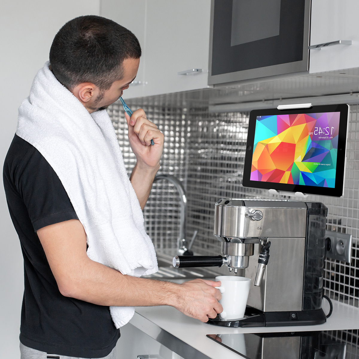 Der r640 überzeugt nicht nur durch seine länge, sondern auch durch die zwei extra großen einzelbetten. Universal Wandhalterung KÃ¼che Wohnzimmer Bad Handy Tablet