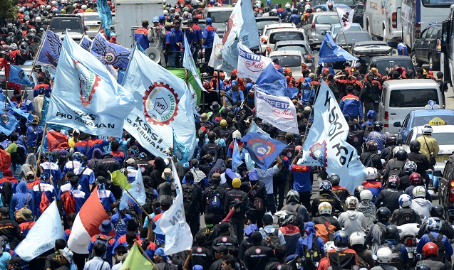 Salah satu contoh konflik rasial, yakni diskriminasi ras di amerika serikat dan afrika selatan. Pertentangan Sosial Dan Integrasi Masyarakat Archistudent