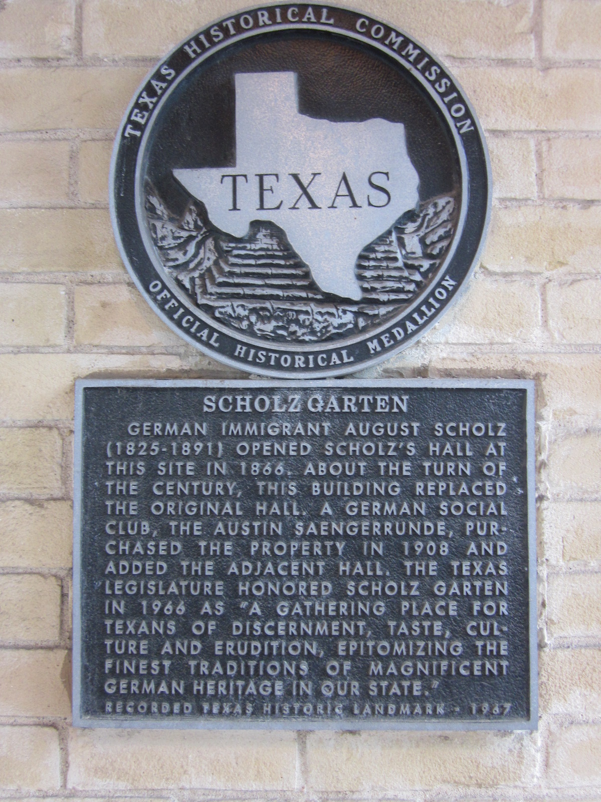 Scholz garten is a beer garden and restaurant in downtown austin, texas. Austin Scholz Garten Neiner S Beer Garden Diary