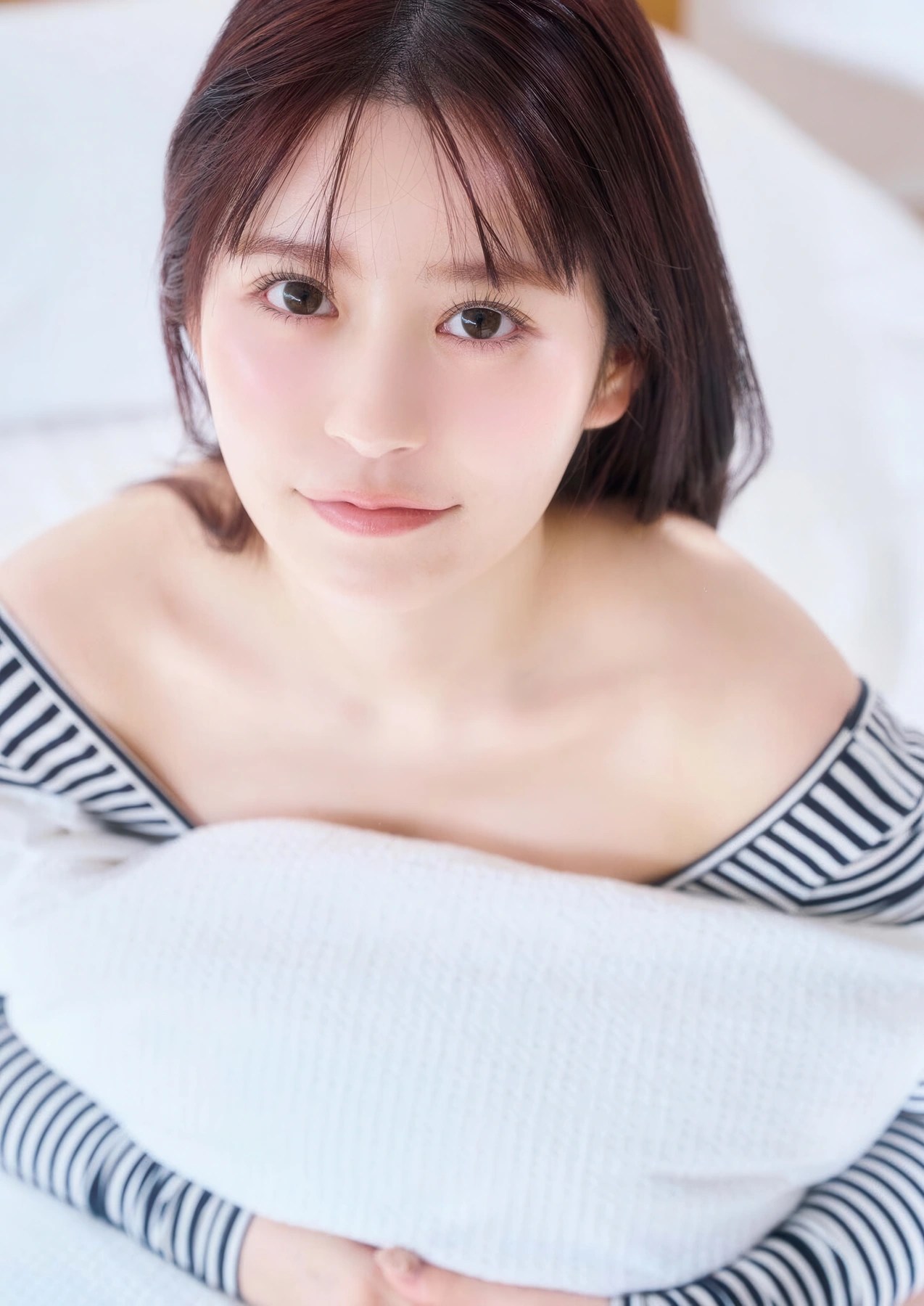 月足天音 Amane Tsukiashi 登上 Big Comic Spirits 2026年9号