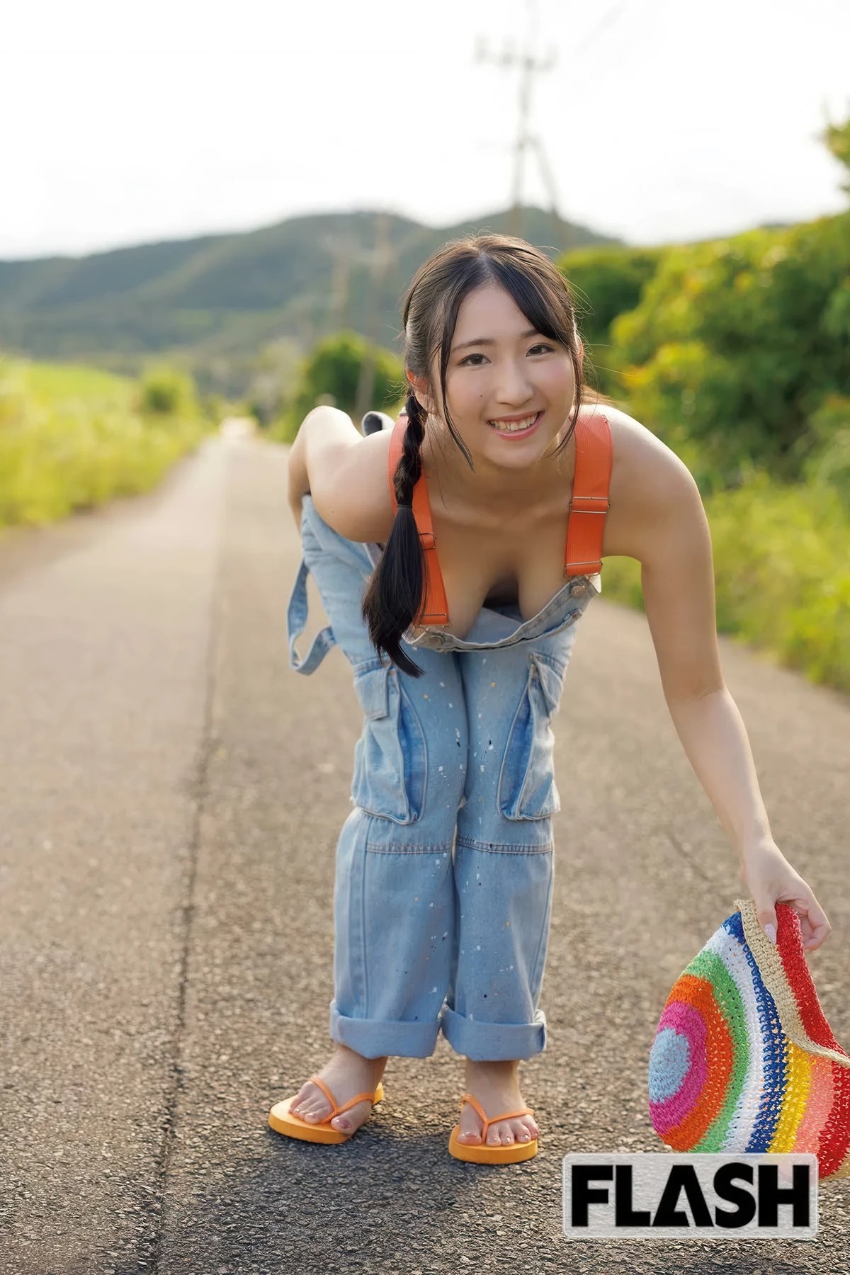 Marina Yakuno 役野満里奈 FLASH 2025年12月23日号