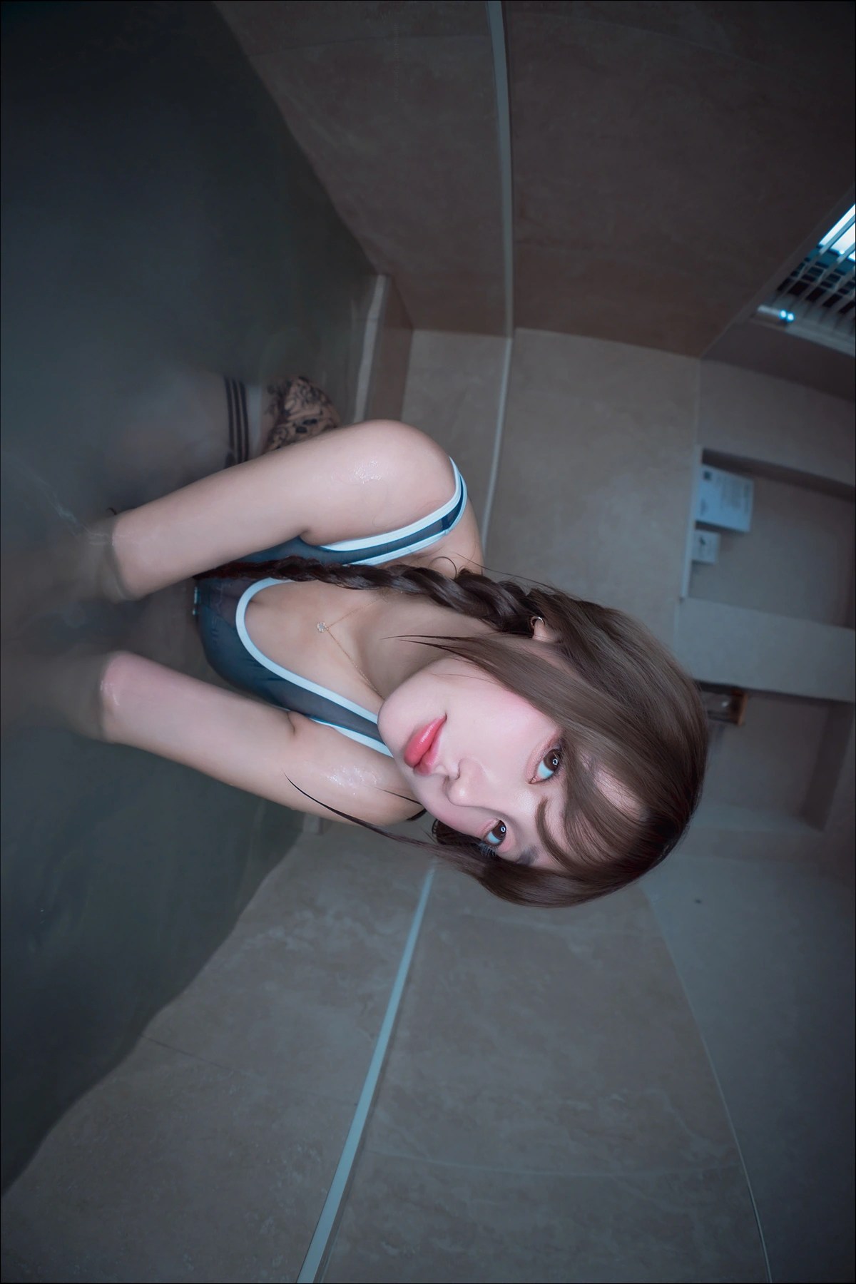 Son Yeeun 손예은 DJAWA Swimming Lessons Underwater Set.03