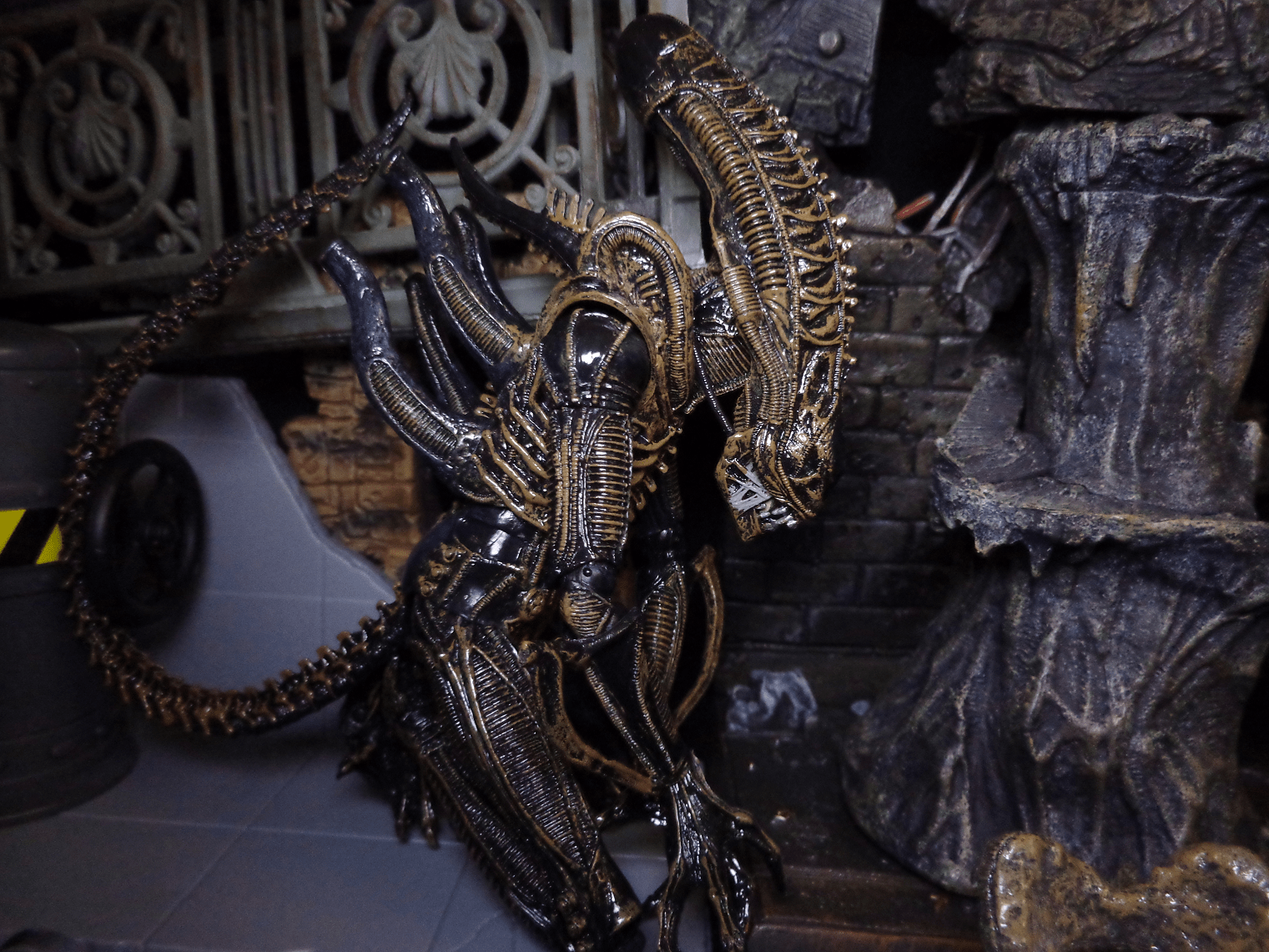 It is fast, reasonably tough, and a savage combatant. Life In Plastic Toy Review Warrior Xenomorph Neca Aliens Series 1 Nerditis