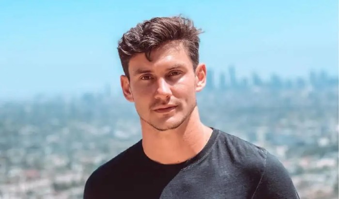 Noah schnacky net worth