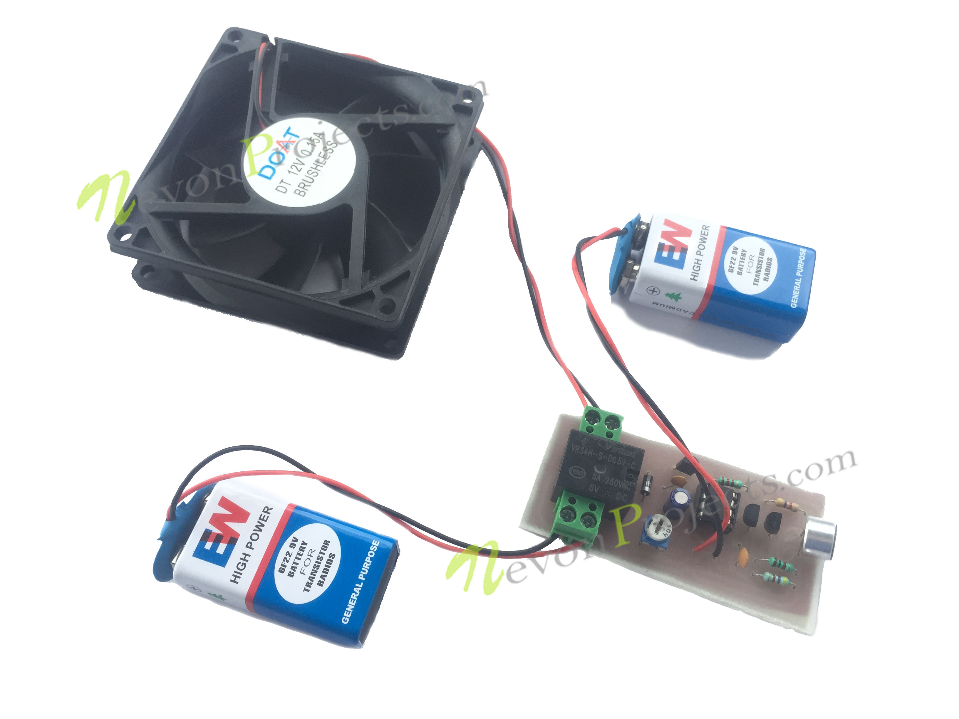 Clap Switch Circuit Electronic Project Using 555 Timers Circuit Diagram
