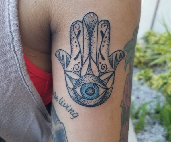 Hamsa (The Hand Of Fatima) Tattoo - Which Means & 30 Concepts - Nexttattoos 500_x_600_jpg
